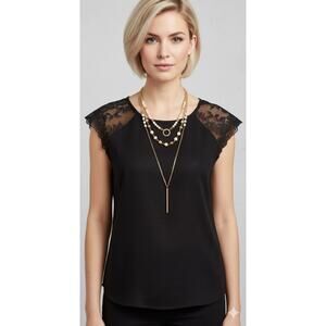 Kische linen and lace blouse